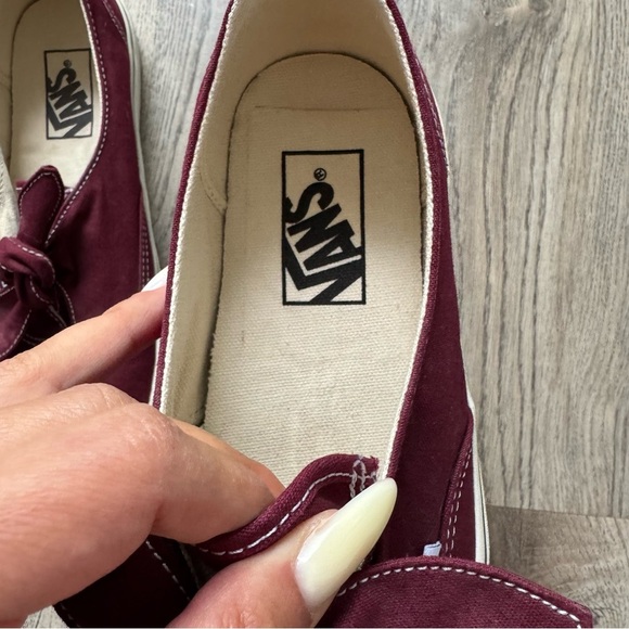 Vans Maroon Knot Detail Sneakers size 8 - Picture 4 of 7